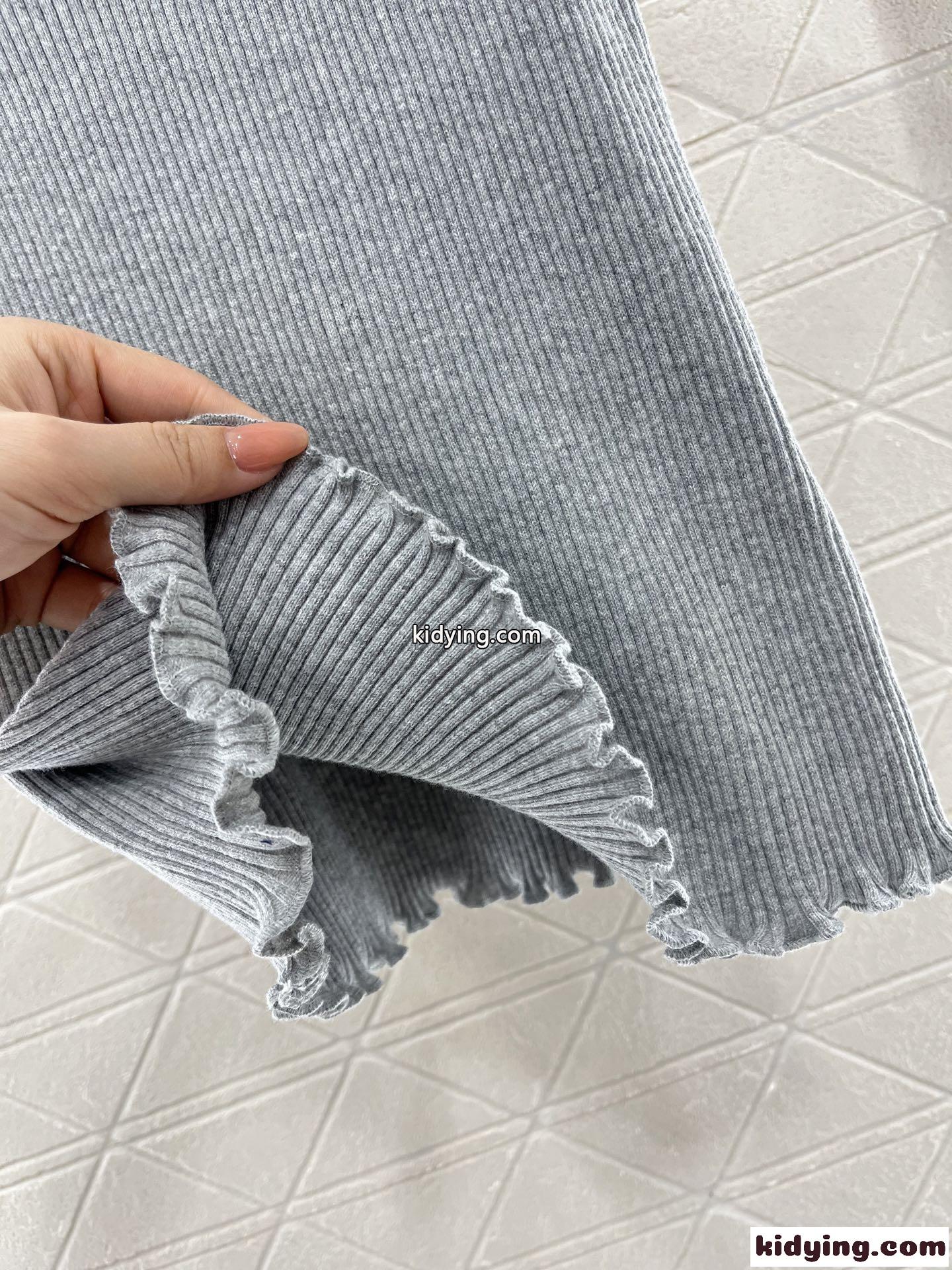 シンプル 刺繍入り リブ編みニット タンクトップ フェンディ ニット コピー グレー-3