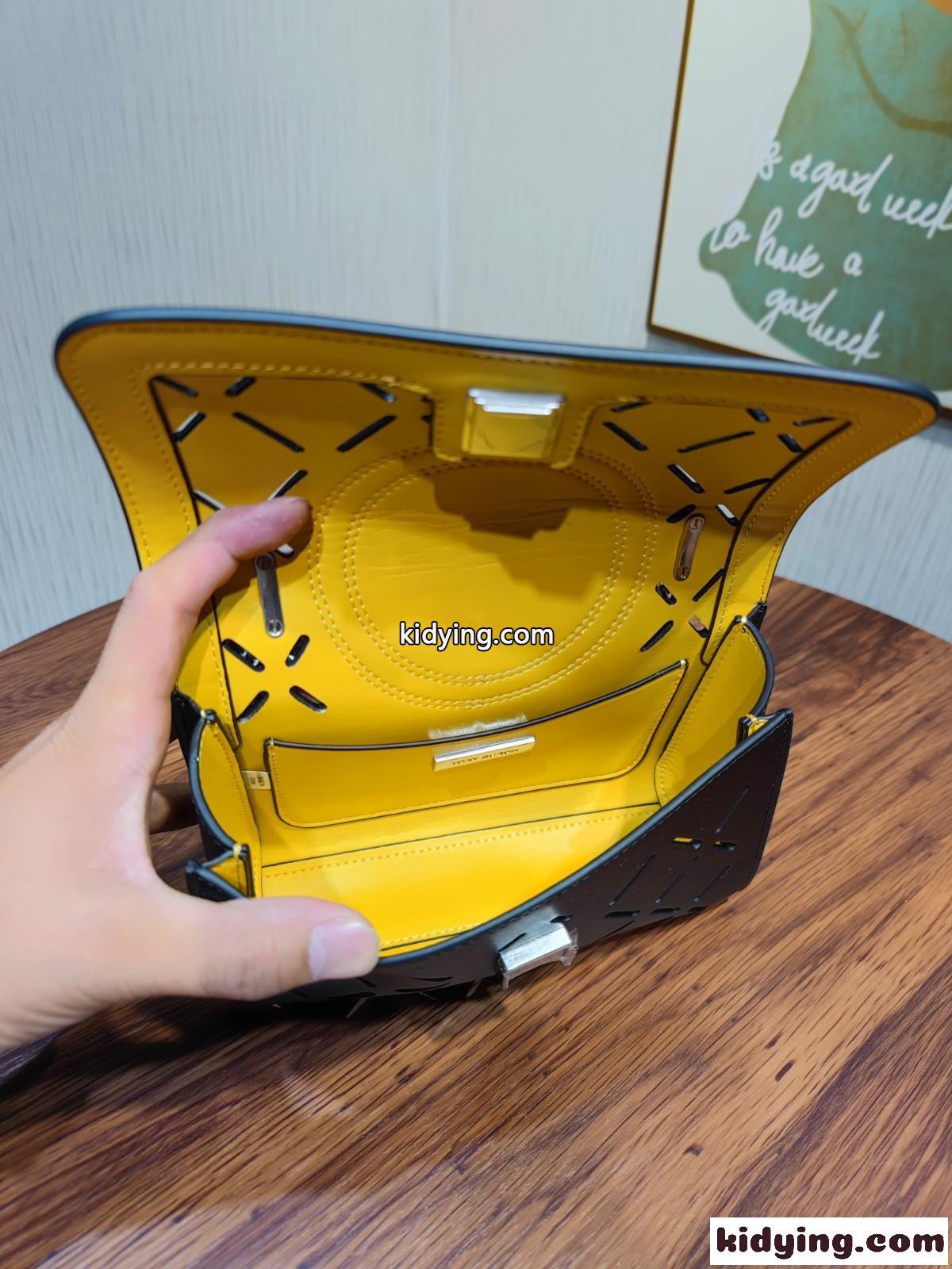 人気 ショルダーバッグ おしゃれ 斜め掛け 可愛い タッセル レディース トリー バーチ バッグ コピー カバン-4