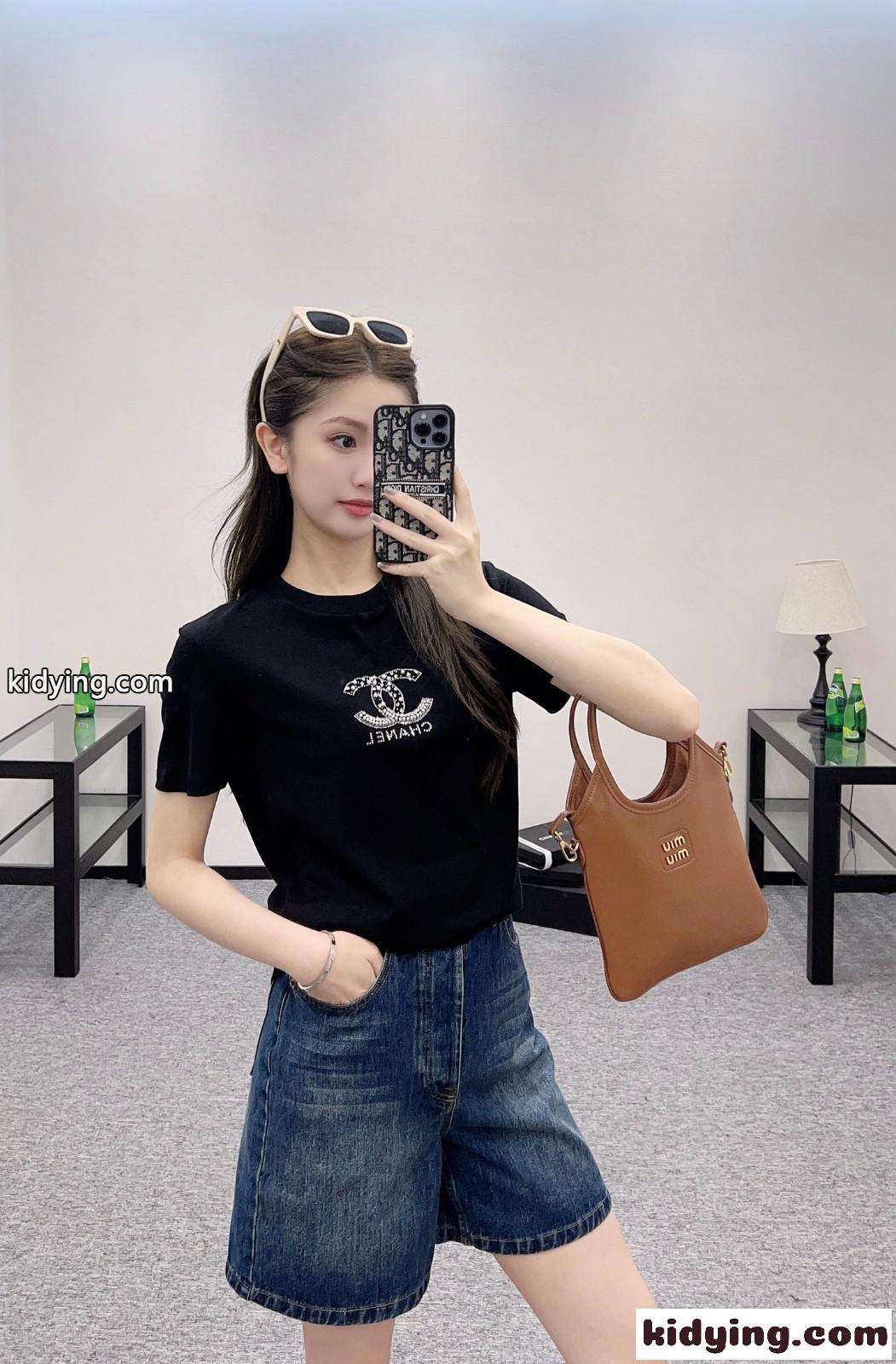 シンプル ロゴ入り シャネル Tシャツ コピー コットン 半袖Tシャツ ブラック-4