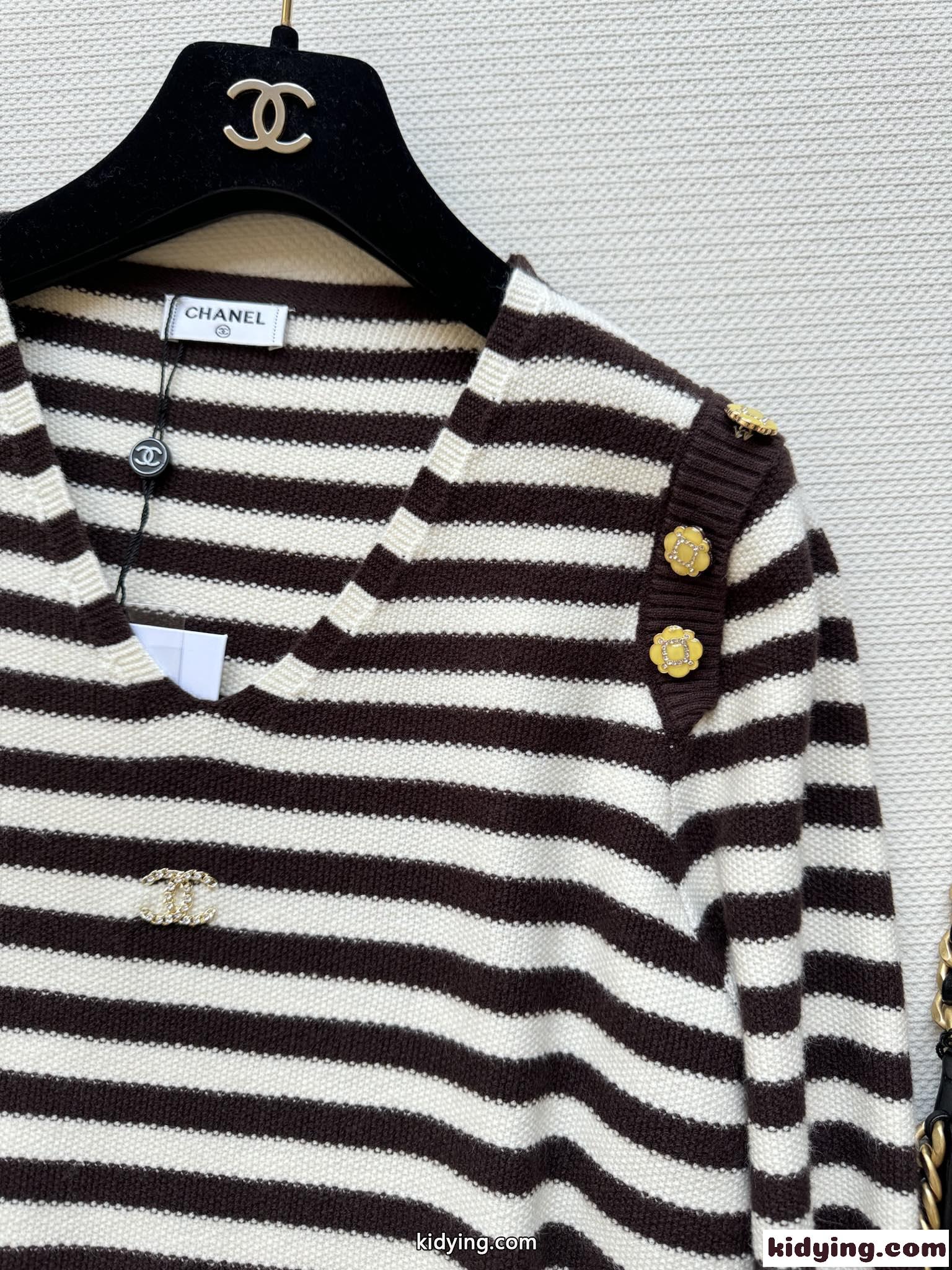 カジュアル ボーダー柄 Vネック ニット シャネル セーター コピー ブラウン-2