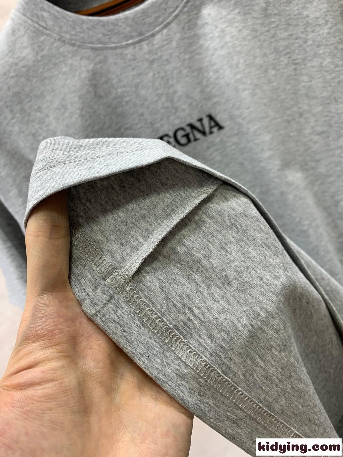 ベーシック シンプル ロゴ クルーネック 半袖Tシャツ エルメネジルド・ゼニア Tシャツ コピー グレー-4