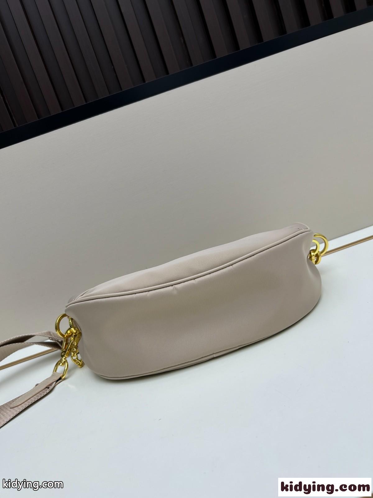 プラダ ドゥミ・リュンヌ Re-Nylon ショルダーバッグ コピー ベージュ-0