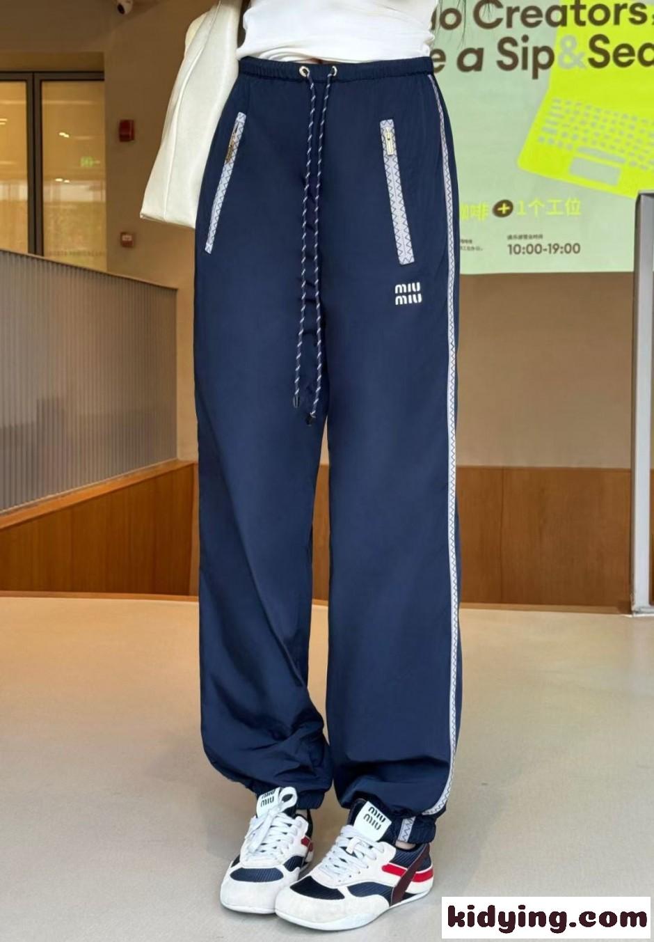カジュアル スタイリッシュ トラックパンツ ミュウミュウ パンツ 偽物 ネイビー-5