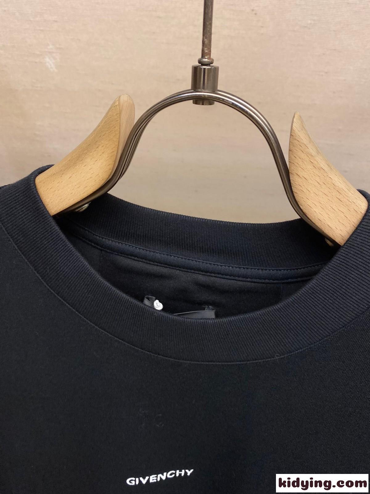 シンプル カジュアル クルーネック ジバンシィ Tシャツ コピー 半袖 トップス-3