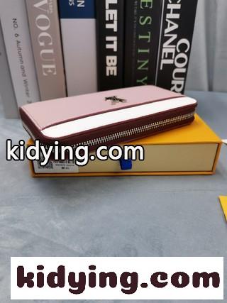 柔らかい牛革を裁断したZippy Lockmeマネークリップは ルイ・ヴィトン 財布 新品 コピー 信頼性の高いサラウンドジッパー設計です-0