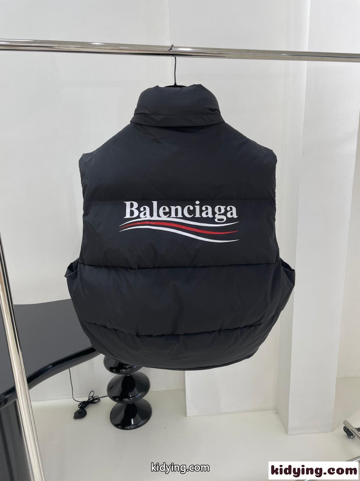 POLITICAL CAMPAIGN COCOON PUFFER ジレ バレンシアガ ダウンジャケット コピー-1
