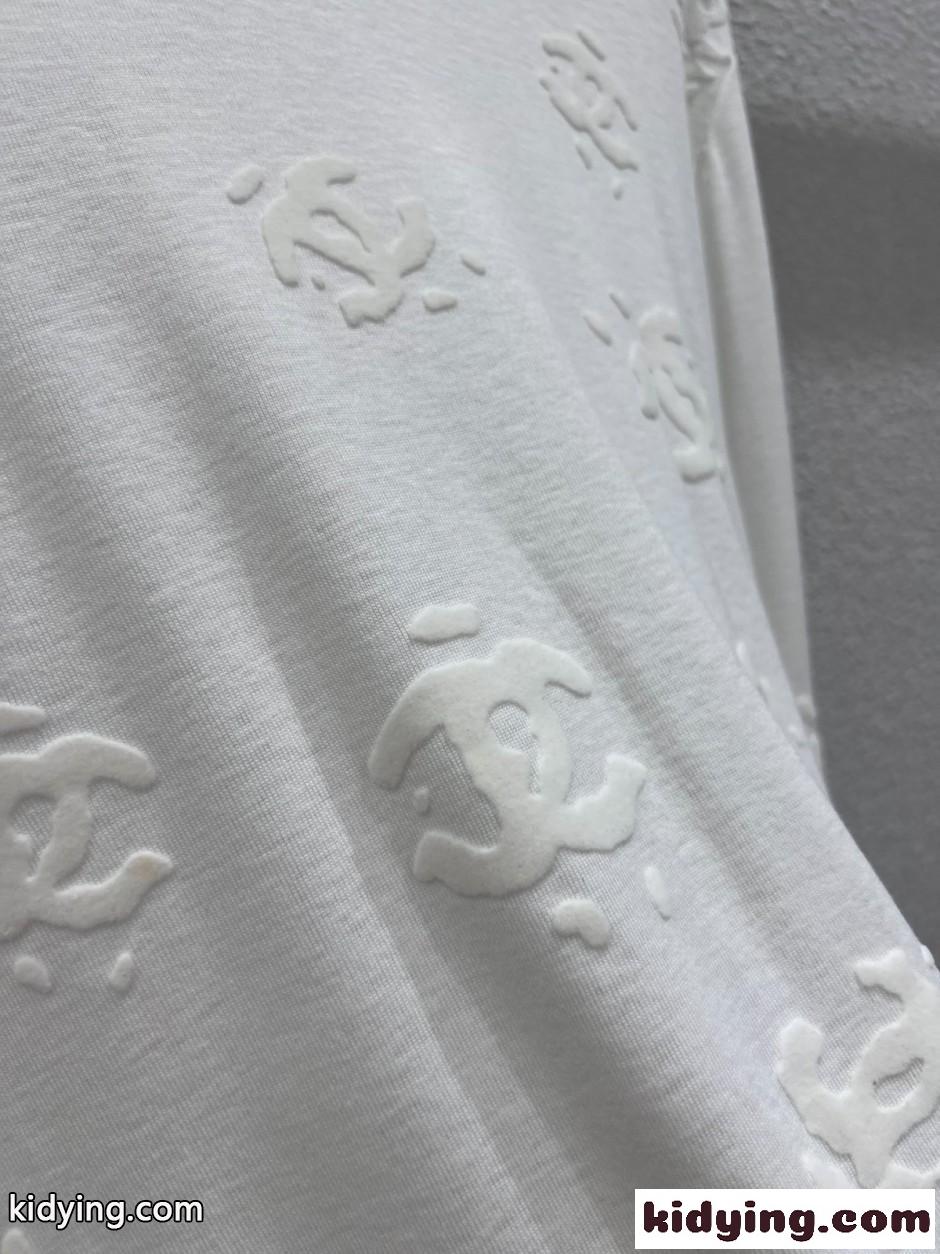 シンプル CCロゴ 長袖Tシャツ シャネル Tシャツ コピー クルーネック ホワイト-1