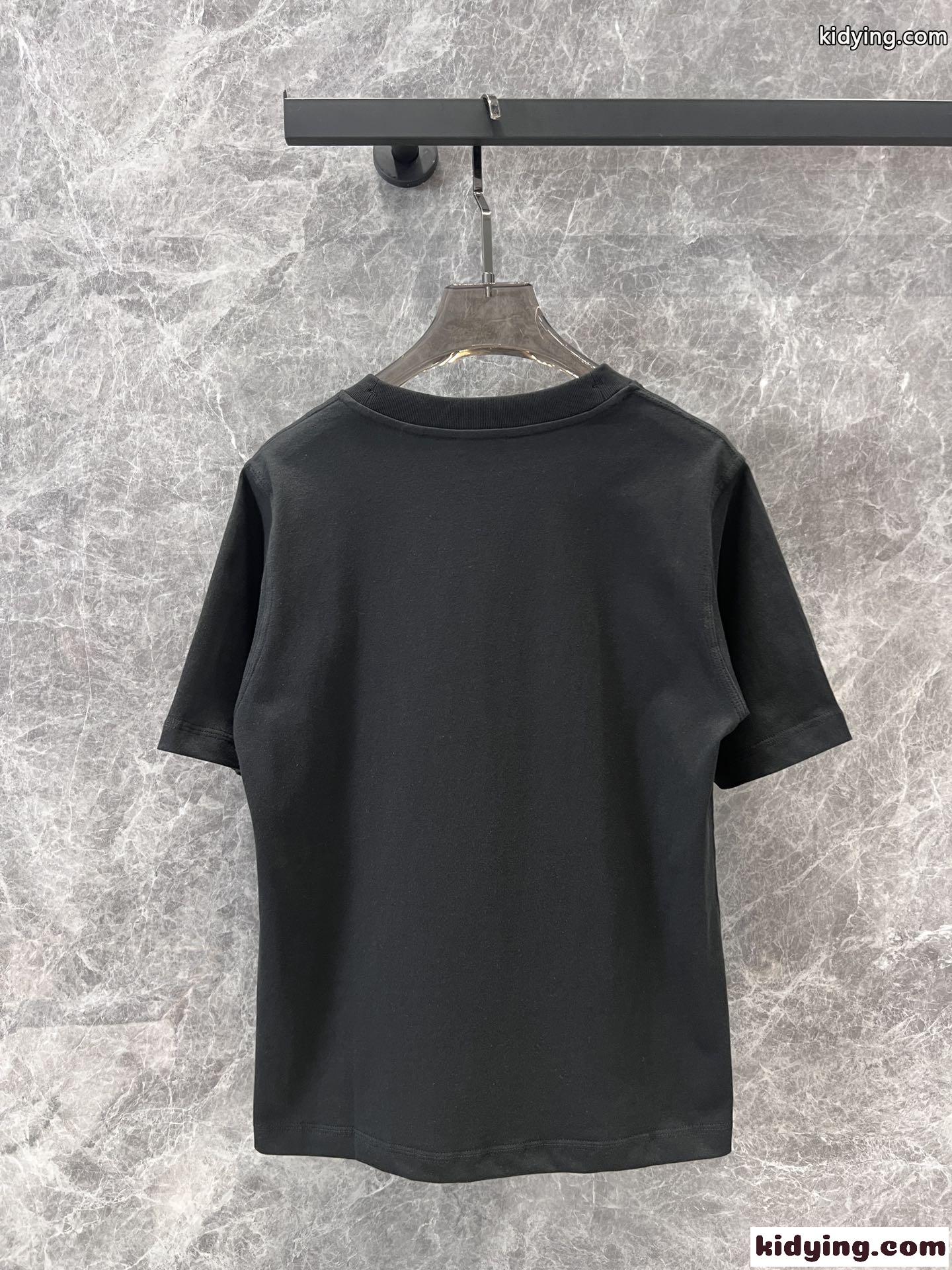 シスル ロゴ コットンTシャツ バーバリー Tシャツ コピー ブラック-1