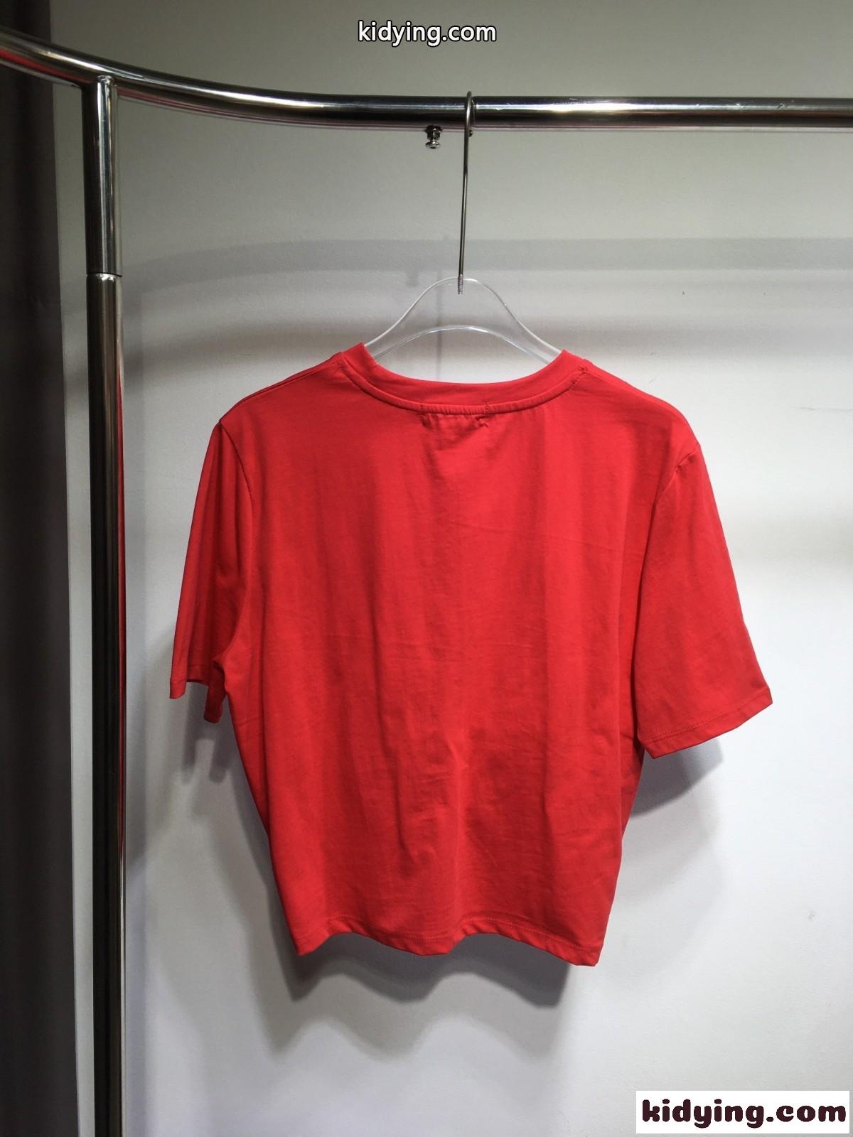 ヴェルサーチェ ミラノ スタンプ クロップ 半袖Tシャツ ヴェルサーチェ Tシャツ コピー レッド-4