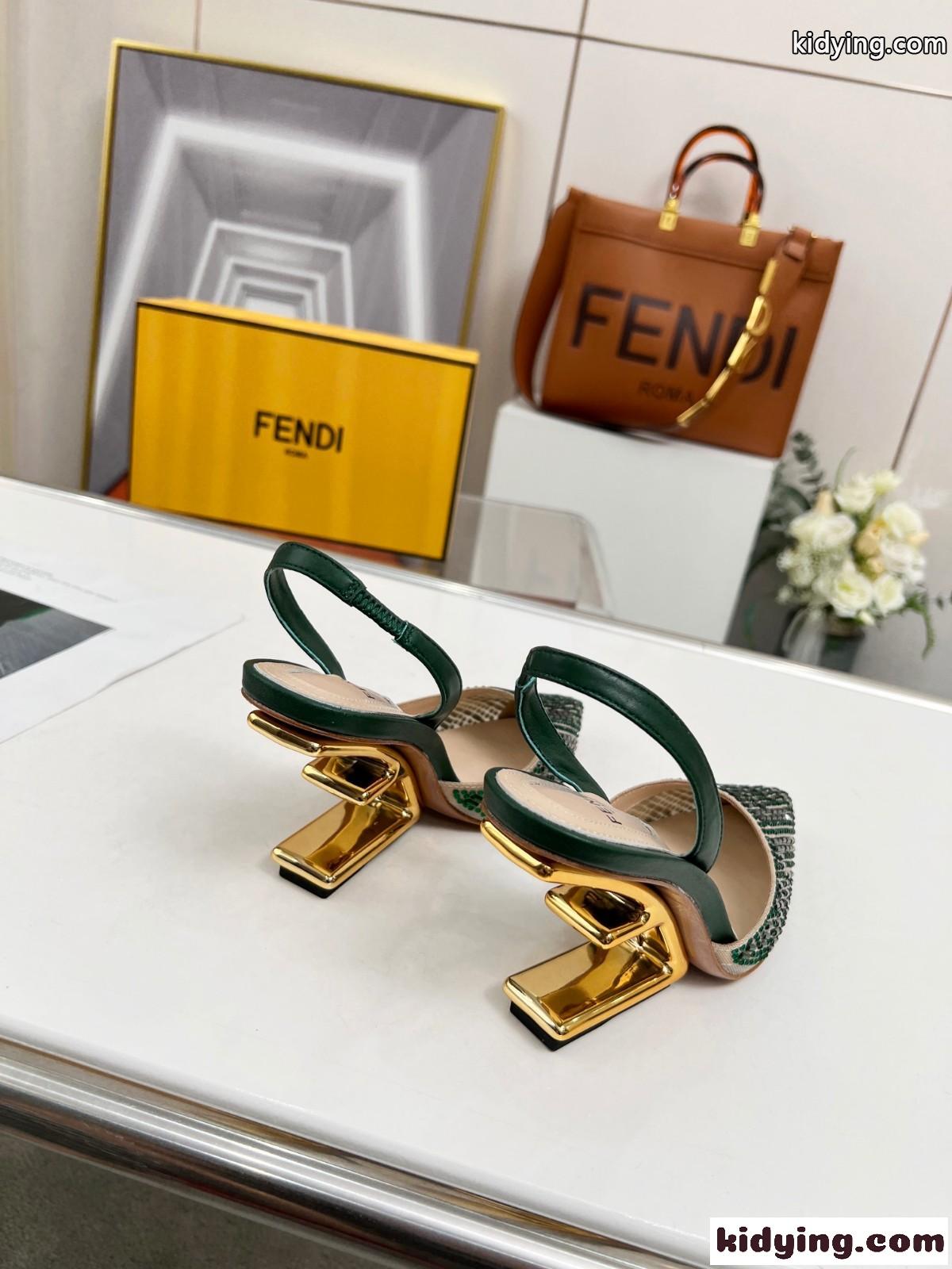 上品 ラインストーン レディース フェンディ ファースト パンプス コピー 女性らしい-1