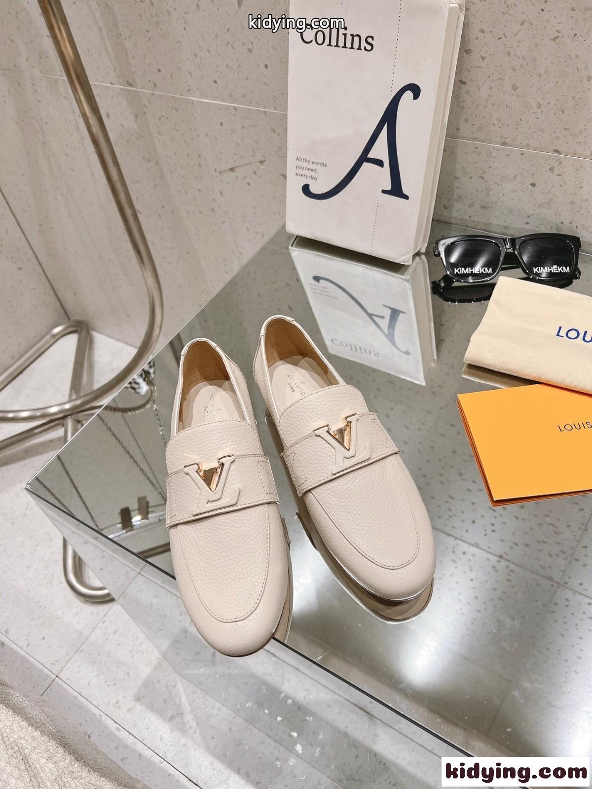 ルイヴィトン LV カプリ・ライン ローファー スーパーコピー ベージュ-1