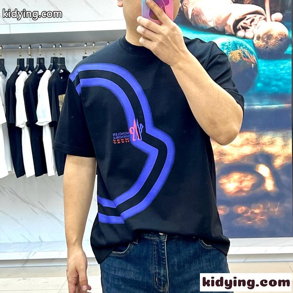 目を引く カジュアル ロゴ 半袖Tシャツ モンクレール Tシャツ コピー ブラック-1