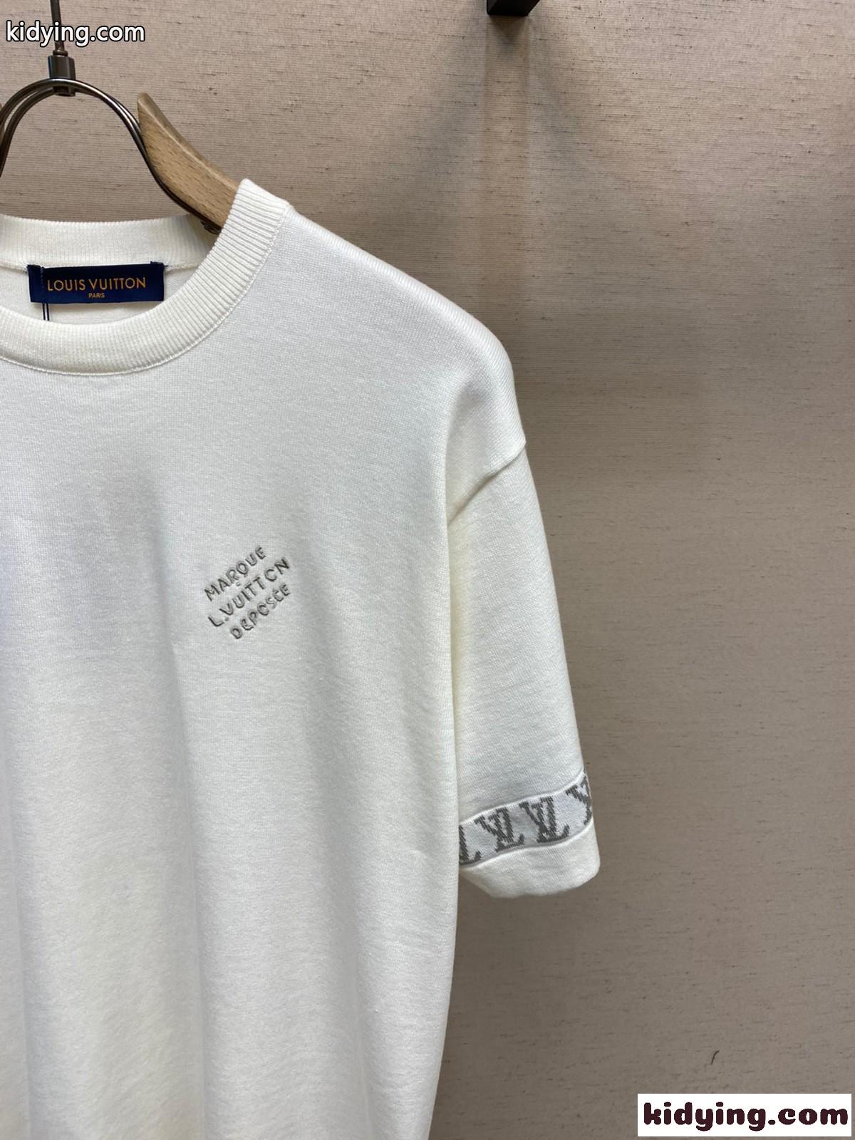 洗練された おしゃれ ロゴ 半袖Tシャツ ルイ・ヴィトン Tシャツ コピー-3