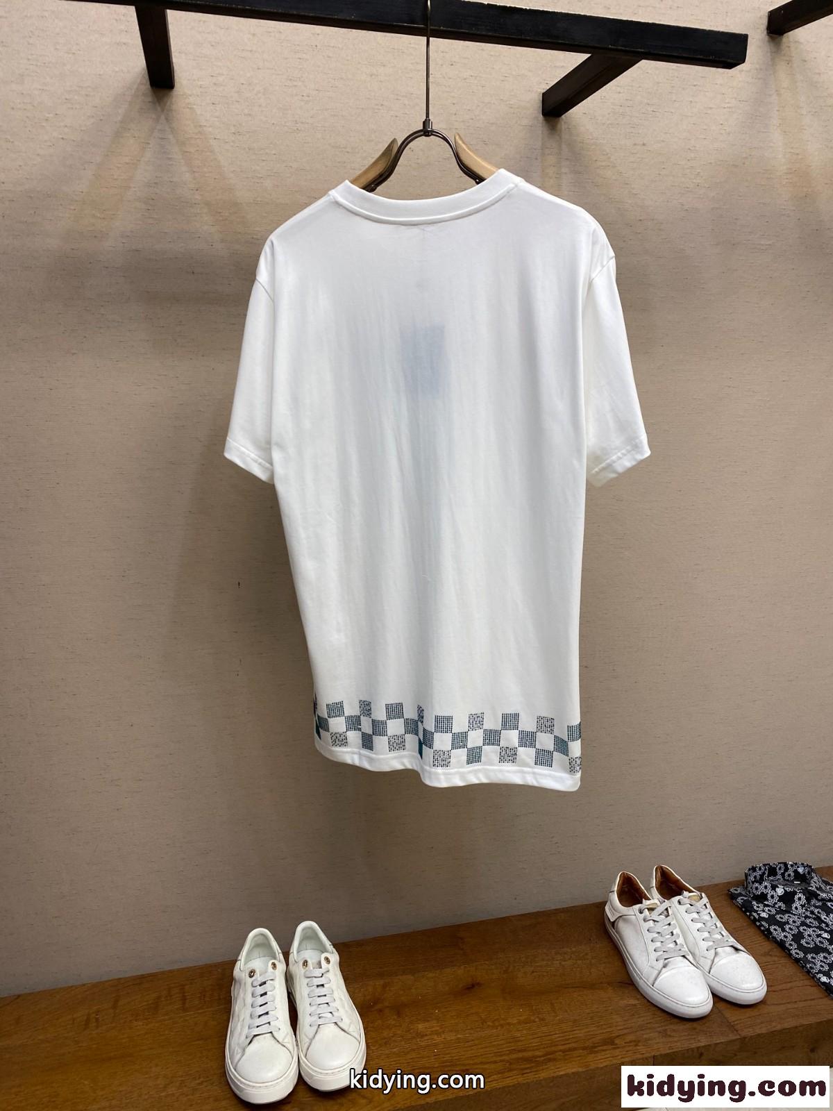 エンベリッシュドショートスリーブクルーネック ルイ・ヴィトン Tシャツ スーパーコピー-2