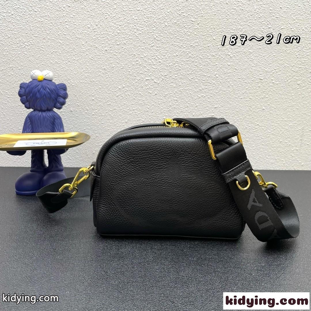 カジュアル おしゃれ 人気 斜め掛け レディース プラダ バッグ コピー レザー ショルダーバッグ カバン-2
