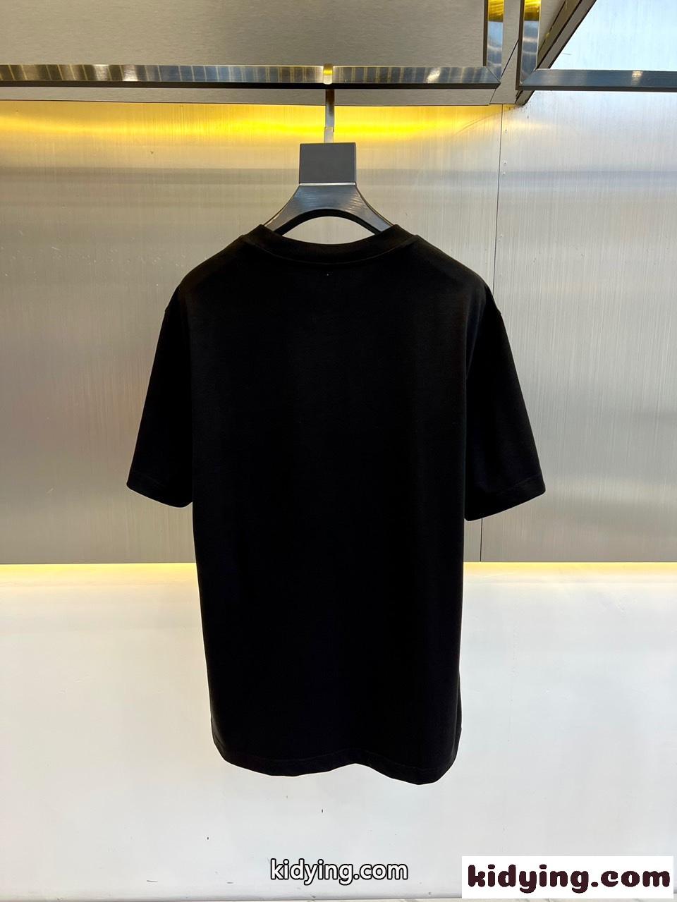 着心地いい 抗菌 ロゴプリント グッチ Tシャツ コピー 半袖Tシャツ ブラック-4