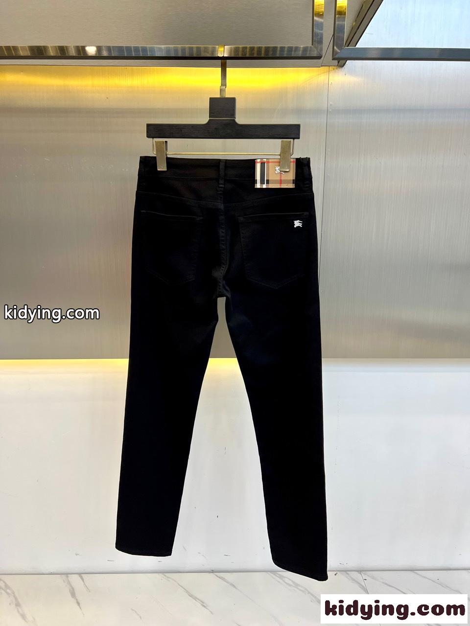 シンプル 合わせやすい メンズ デニムパンツ バーバリー ジーンズ 偽物-3