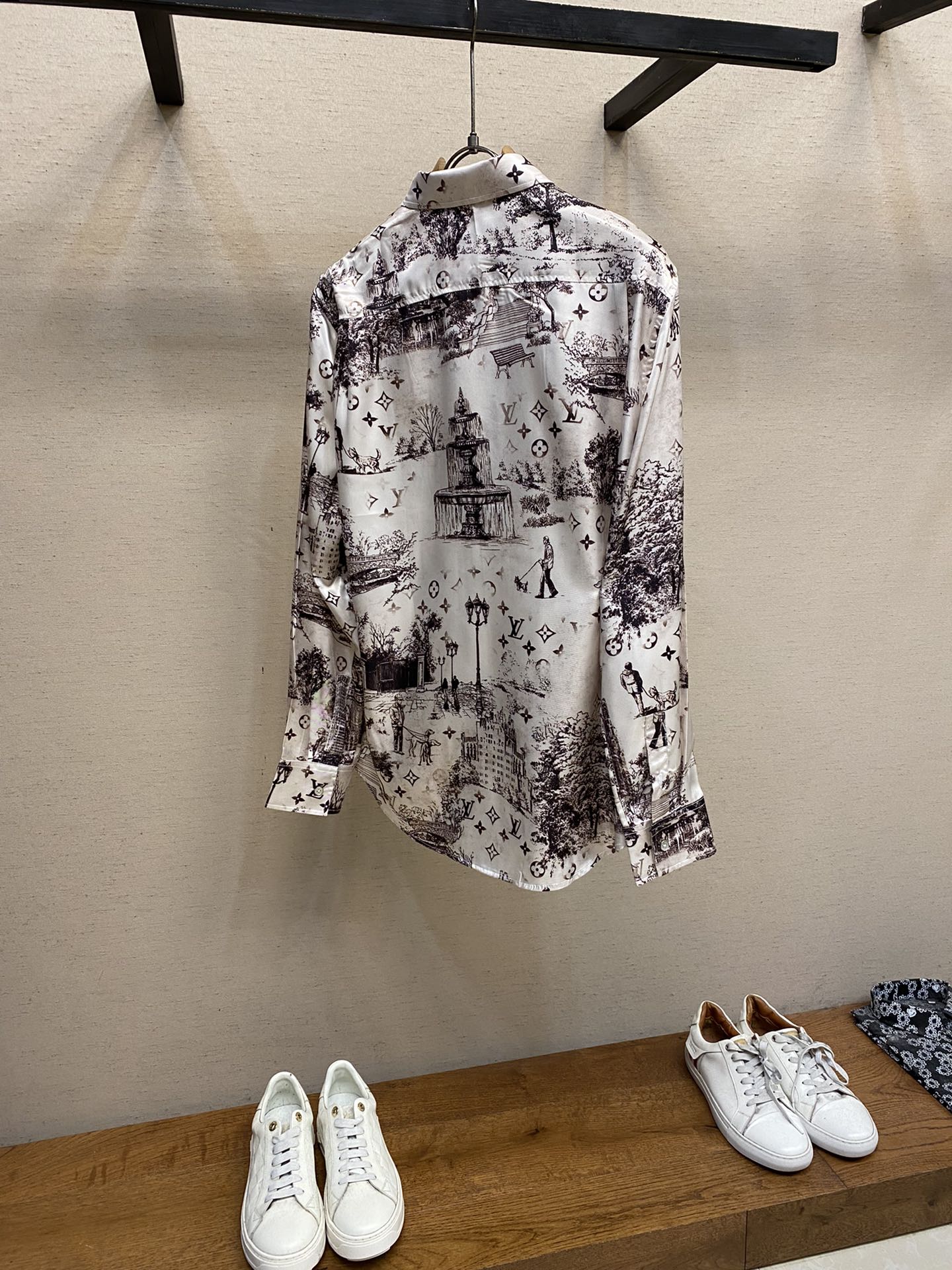 大人 上品 ロングスリーブシルクシャツ ルイヴィトン シャツ コピー メンズ-0
