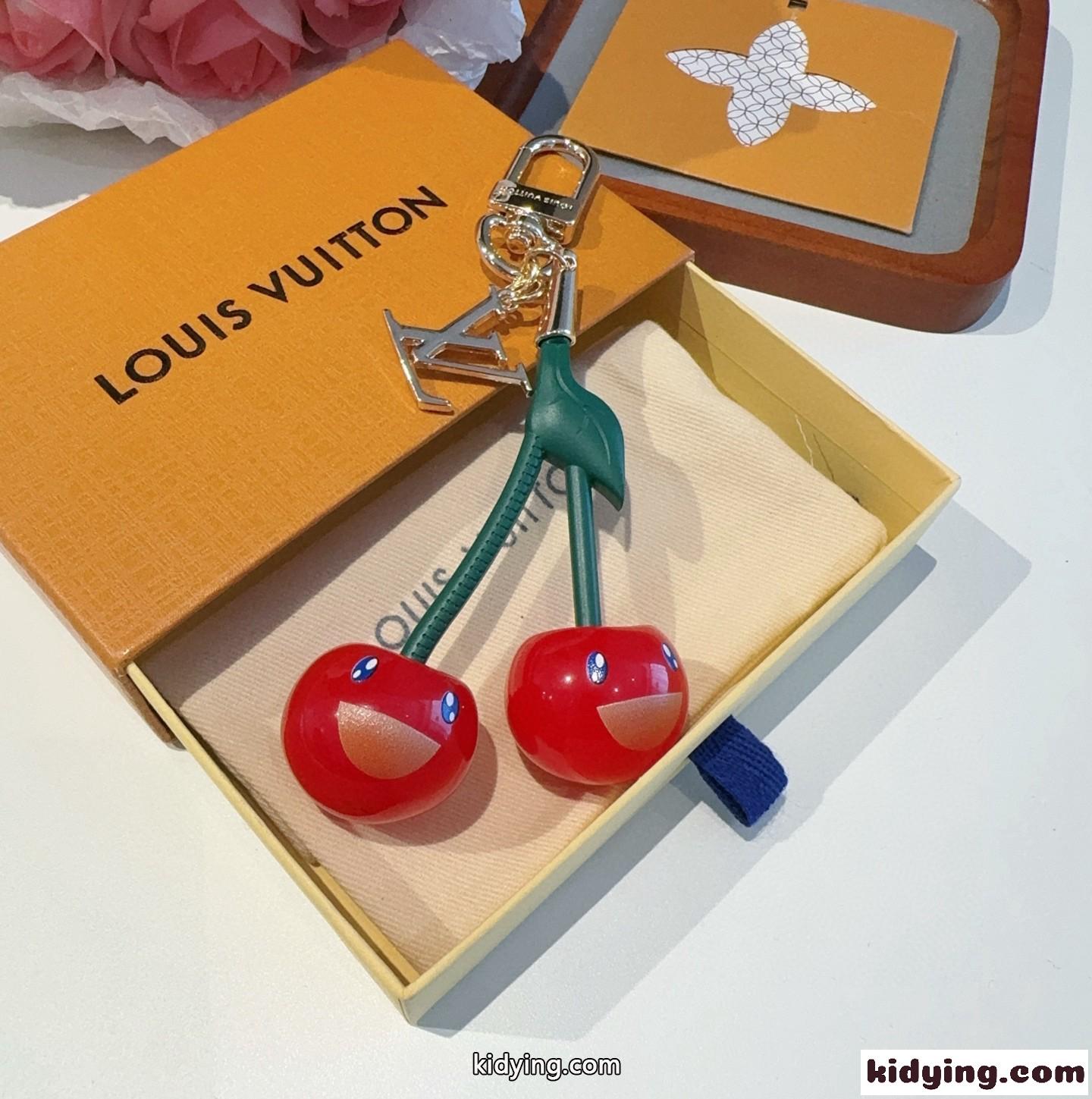 LV × TM バッグチャーム･チェリー ルイ・ヴィトン キーホルダー コピー M02476-2