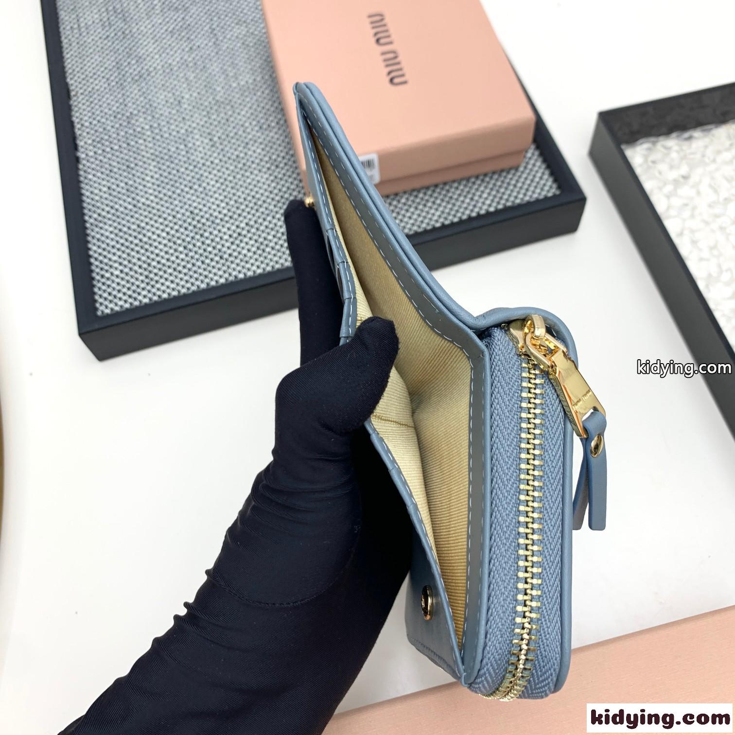 マテラッセレザー コンパクト財布 ミュウミュウ 財布 コピー ブルー-5