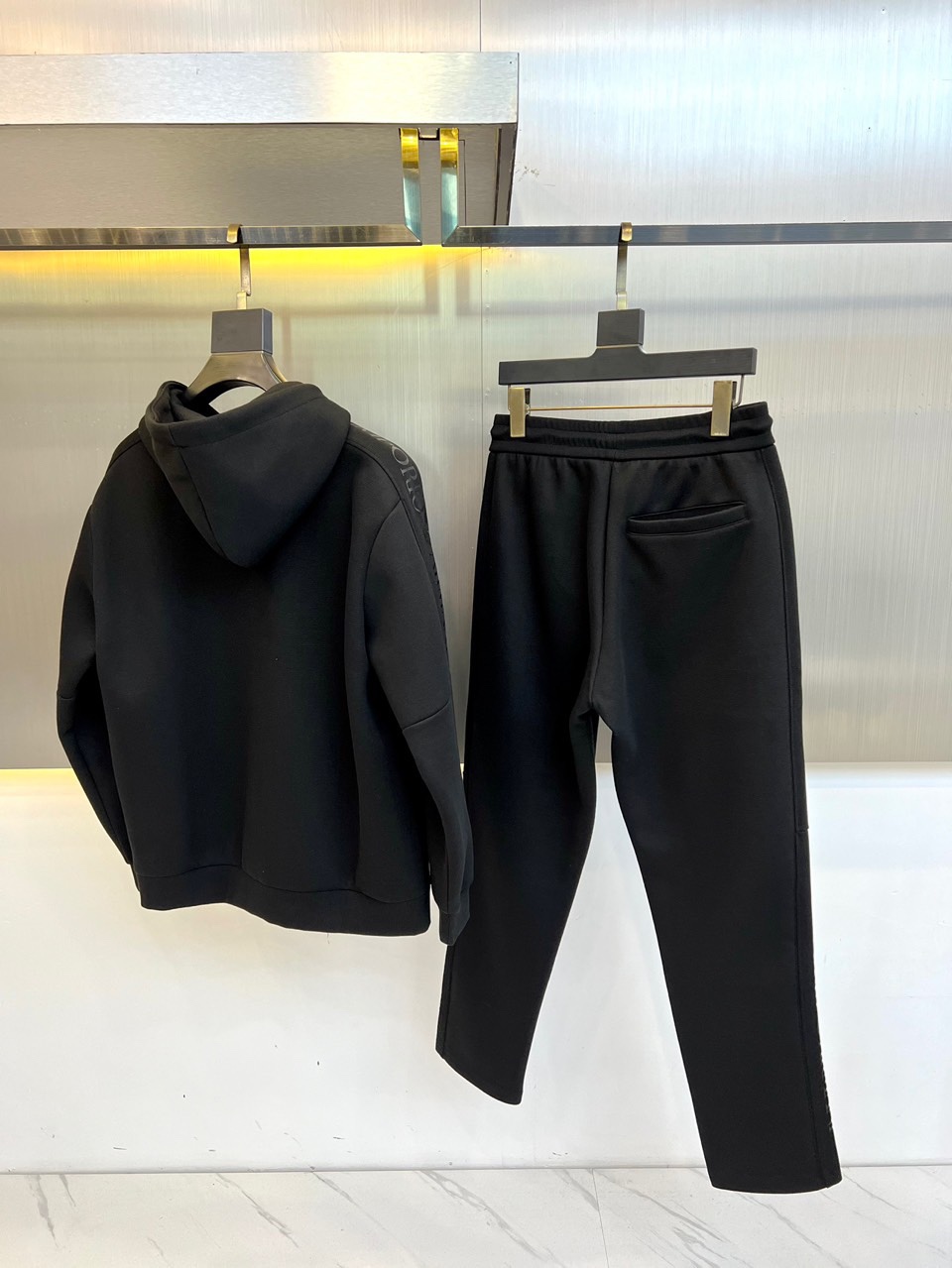 ジップパーカー×スウェットパンツ 上下セット アルマーニ セットアップ コピー-4