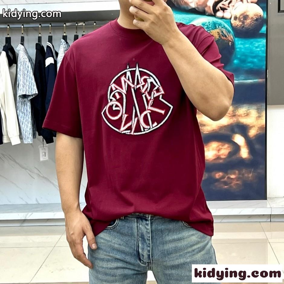 定番 カジュアル ロゴ クルーネック 半袖Tシャツ モンクレール Tシャツ 偽物 レッド-1