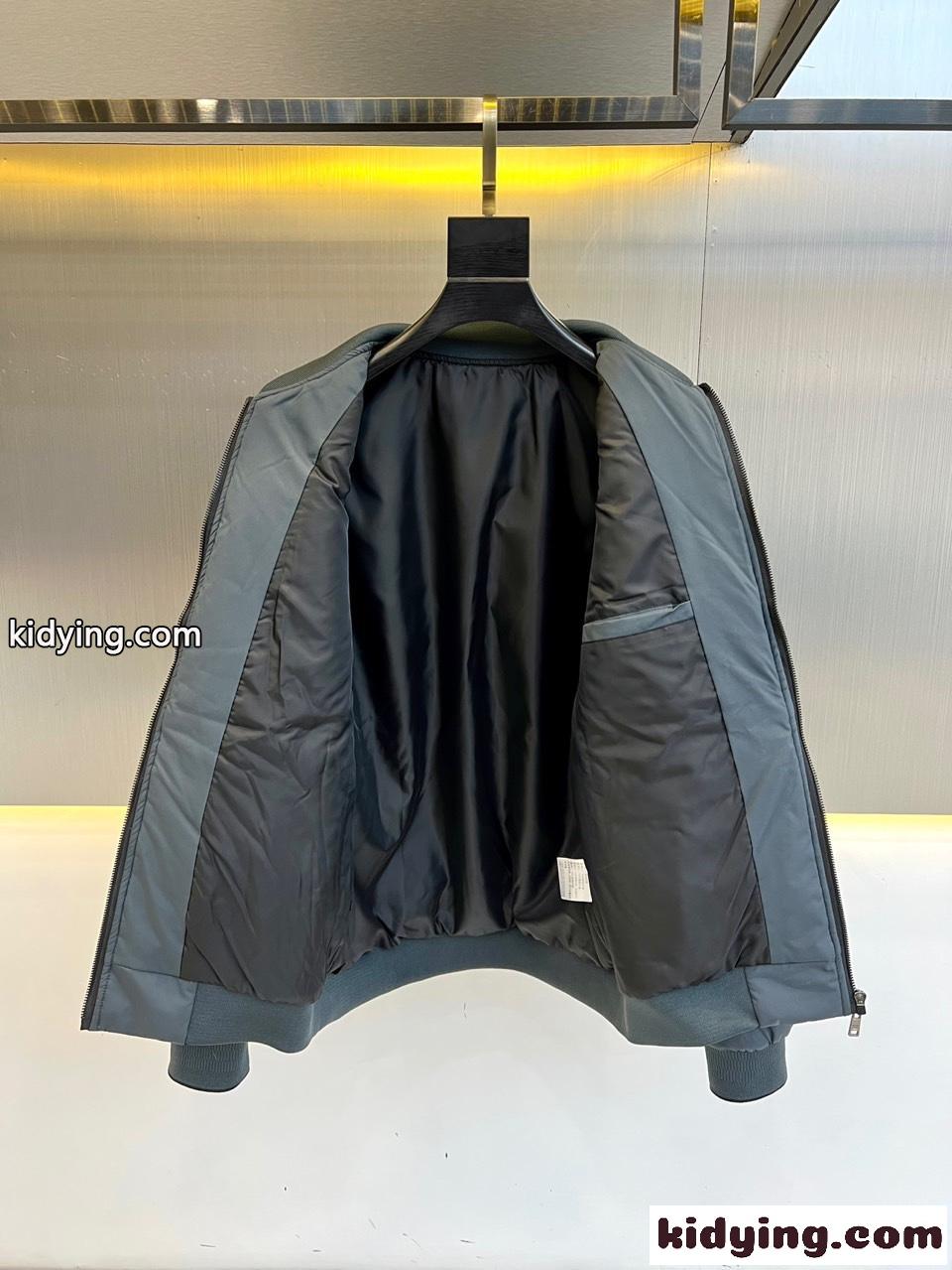 上品 カジュアル プラダ ダウンジャケット コピー メンズ アウター グレー-3