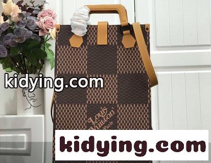 lv2021秋冬の新型超大型将棋盤は古典的なmonogramと融合し 古臭くも成熟も失わず onthegoの血統に溶け込んでいる ルイ・ヴィトン バッグ 新品 コピー-0