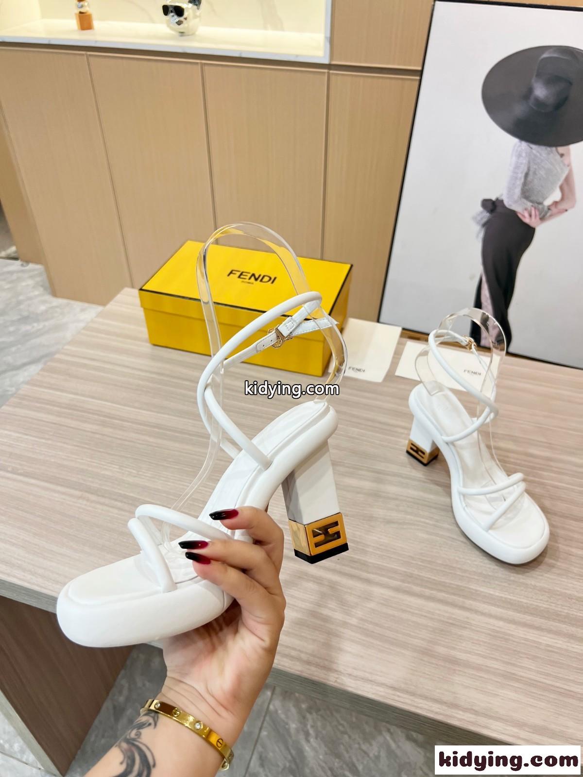 人気 シンプル フェンディ バゲットサンダル コピー レディース ホワイト-2