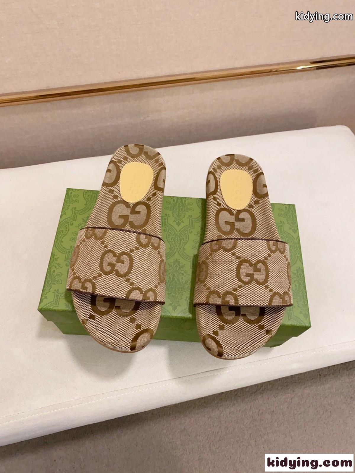 GGキャンバス メンズ スライドサンダル グッチ サンダル コピー 人気 定番-3