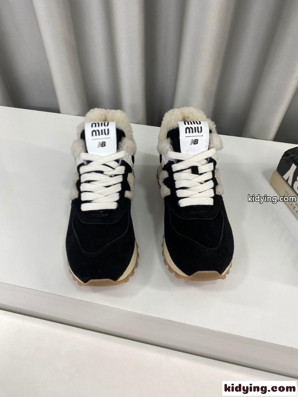 New Balance x Miu Miu ボアスニーカー ミュウミュウ スニーカー コピー レディース ブラック-0