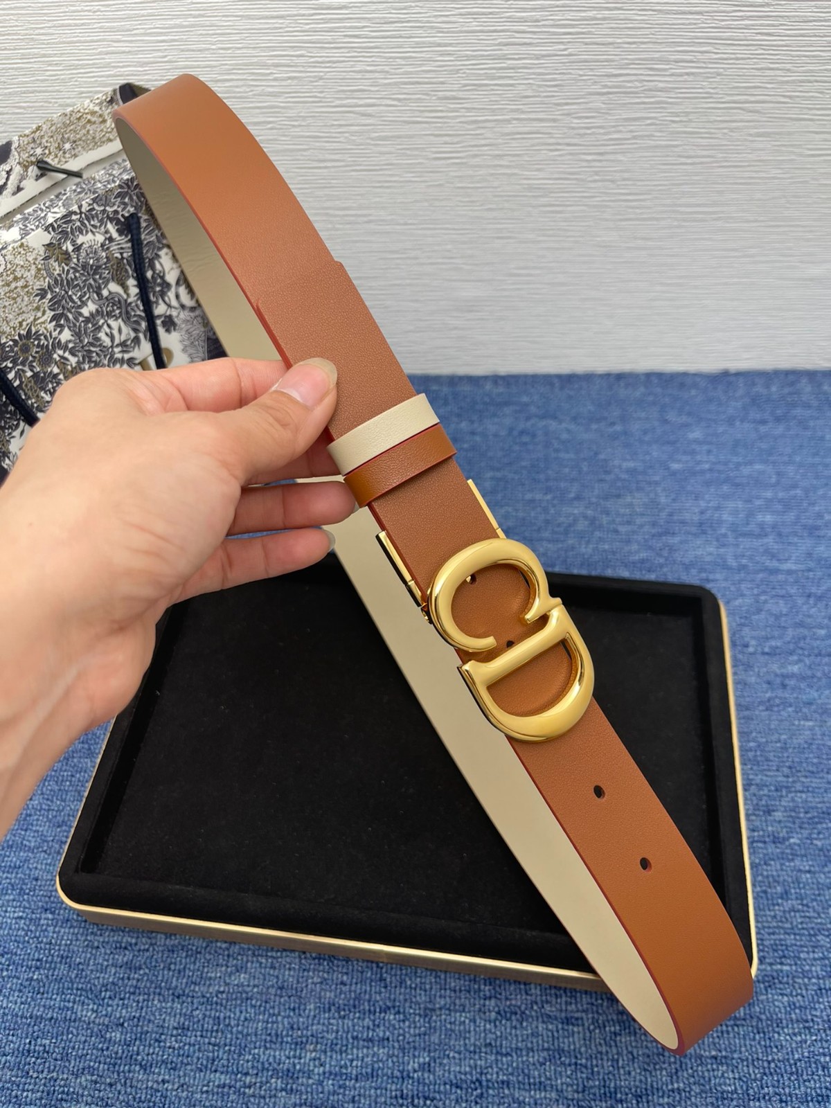 人気 定番 Saddle リバーシブルベルト クリスチャン・ディオール ベルト コピー-1