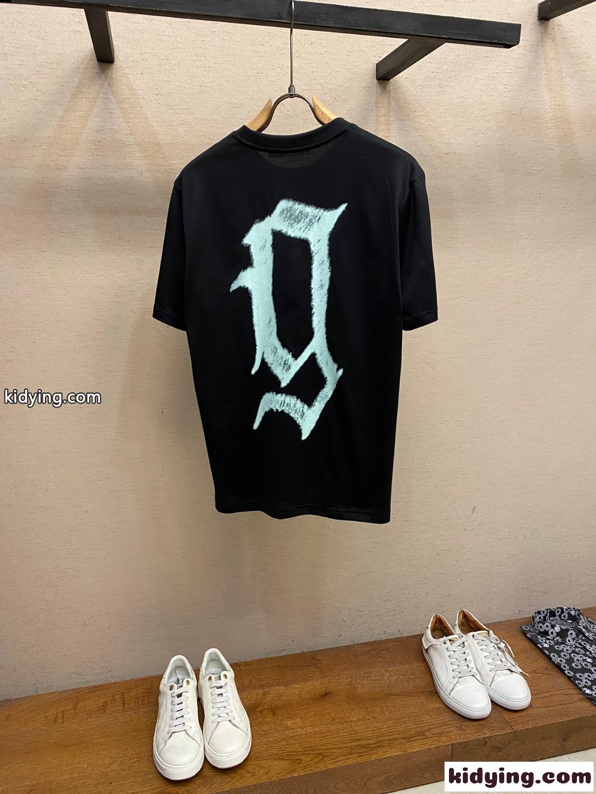 ジバンシィ Tシャツ 偽物 Love プリント クルーネック コットン 半袖Tシャツ ブラック-1