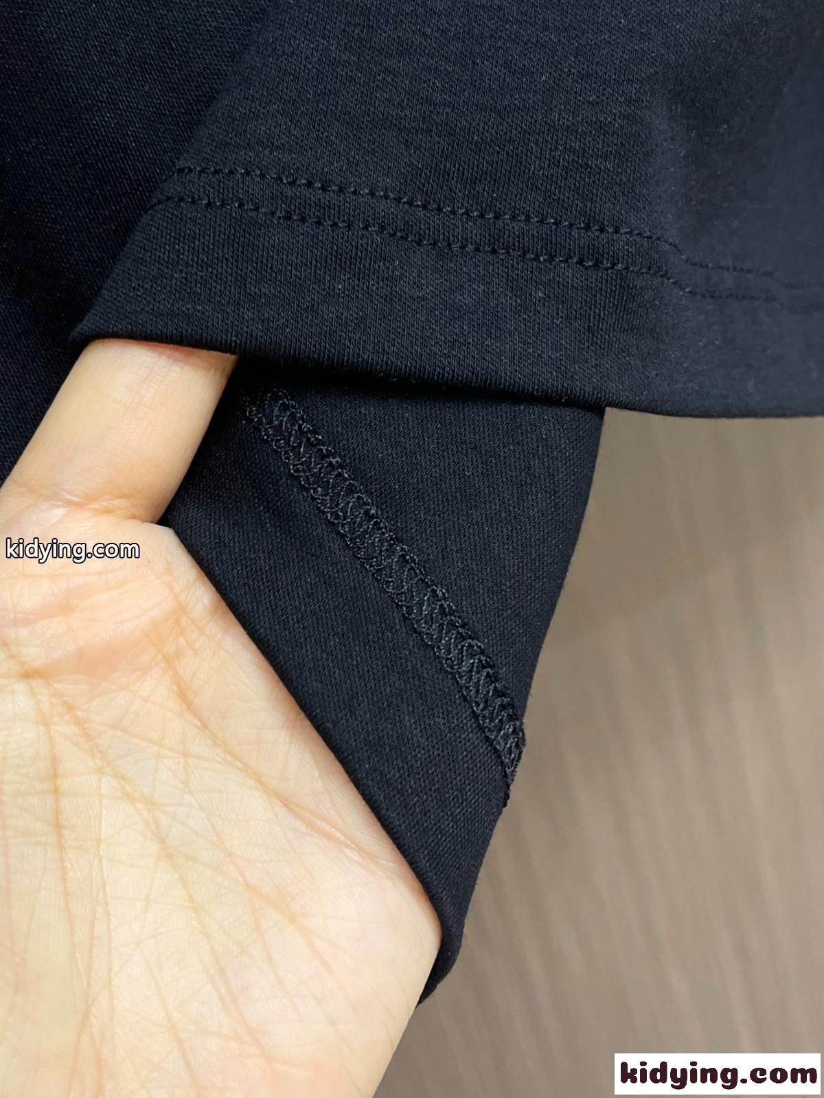 シンプル ロゴ 長袖Tシャツ モンクレール Tシャツ コピー ブラック-3
