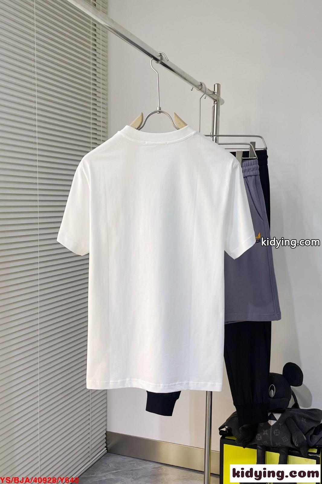 洗練された ミニマル クルーネック ロゴ 刺繍 イヴ・サンローラン Tシャツ コピー 半袖 トップス-2