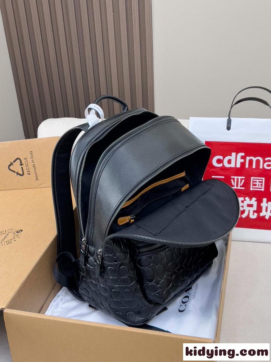 コーチ バッグ 偽物 エンボス加工 シグネチャー柄 メンズ バックパック-3