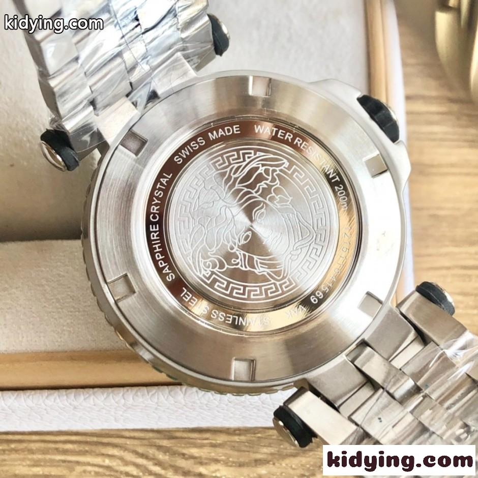 ヴェルサーチ 腕時計 偽物 定番 スタイリッシュ ロゴ入り 46mm ウォッチ-4