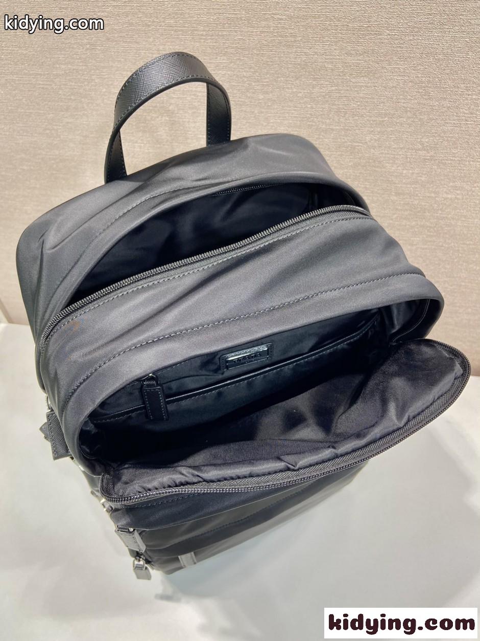 プラダ Re-Nylon xサフィアーノレザー バックパック スーパーコピー 2VZ101 ブラック-5