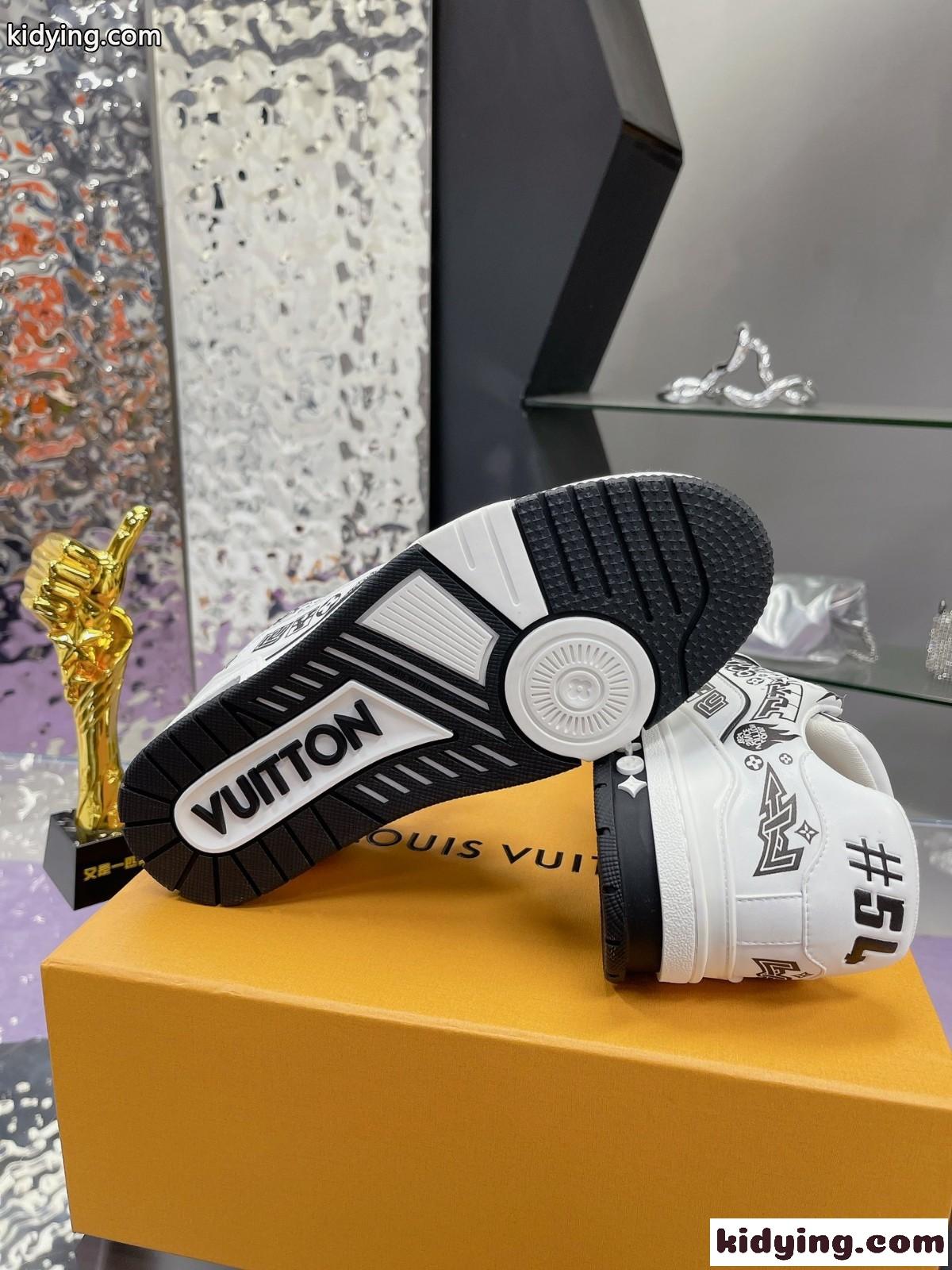 目を惹く 大人気 LV トレイナー・ライン スニーカー ルイヴィトン スーパーコピー-3