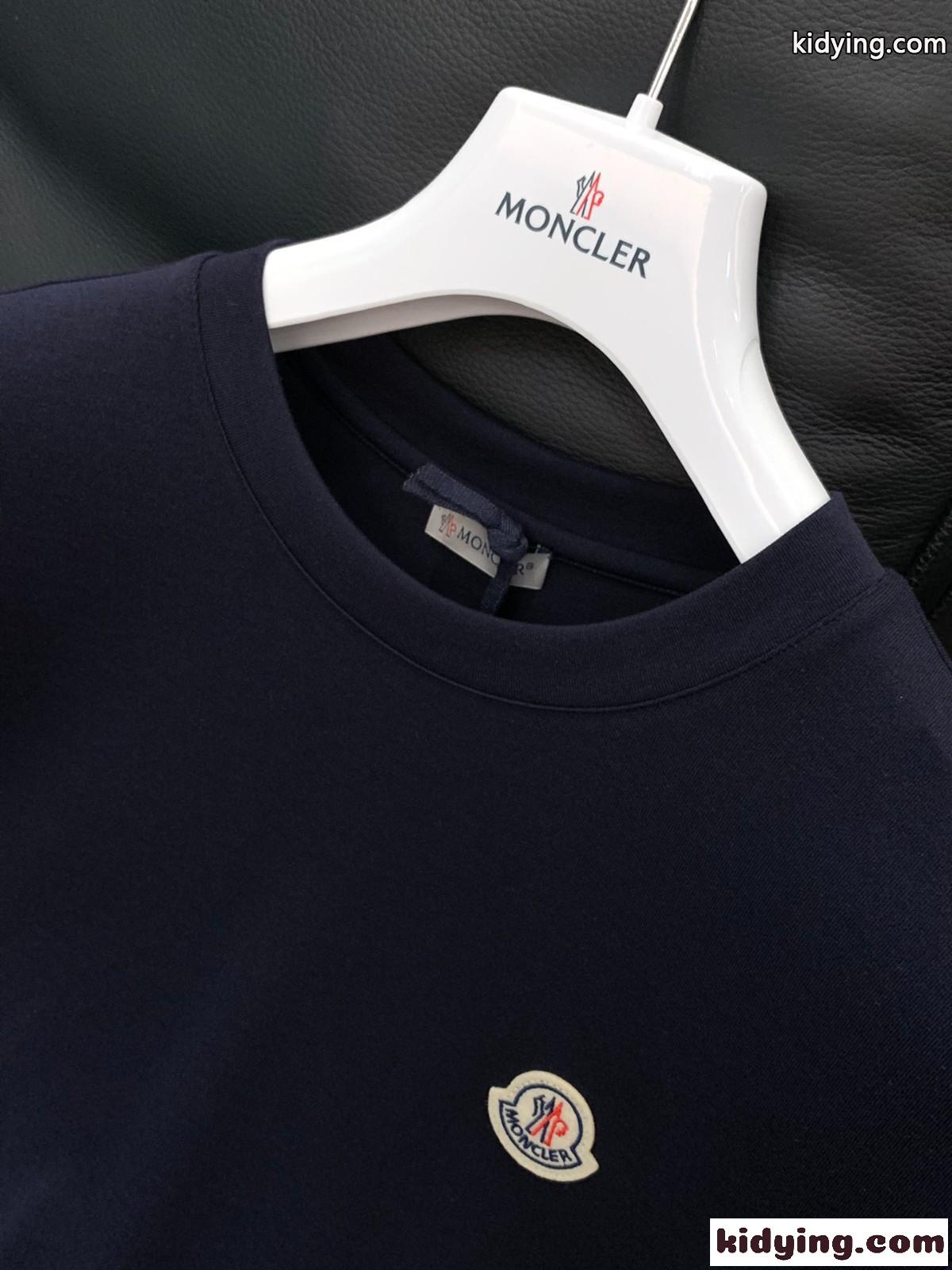 モンクレール Tシャツ 偽物 シンプル 定番 クルーネック 長袖Tシャツ ネイビー-2
