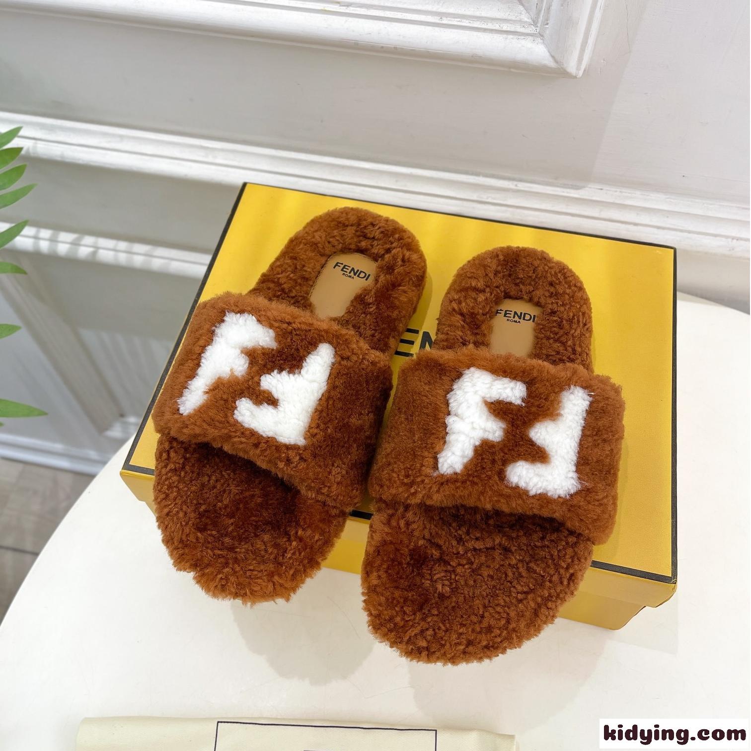 もこもこ お洒落 フェンディ サンダル コピー 秋冬サンダル ブラウン-0