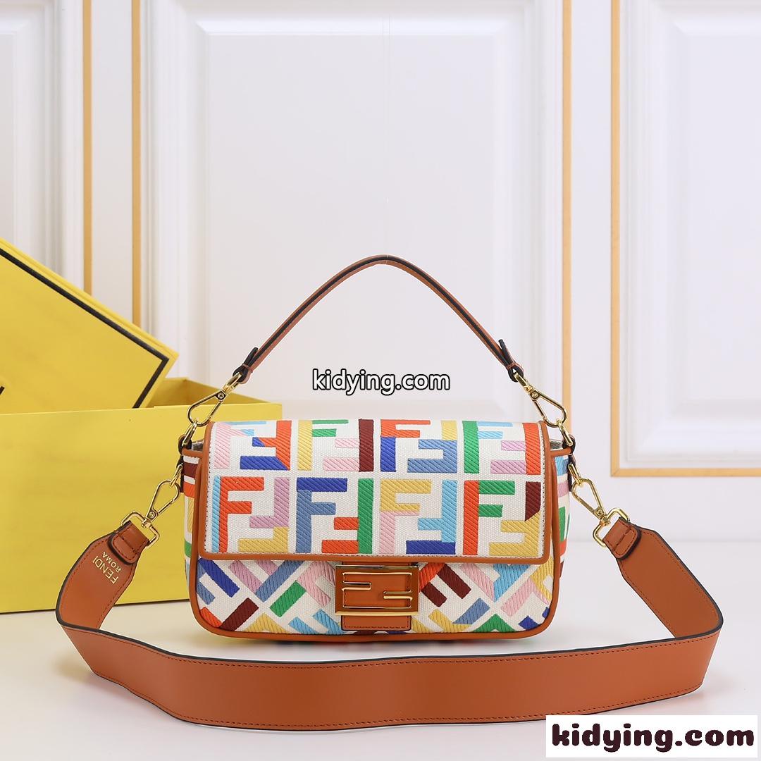 フェンディ バッグ 人気 コピー レディース　ファッション FF刺繍 バゲット ショルダーバッグ-0