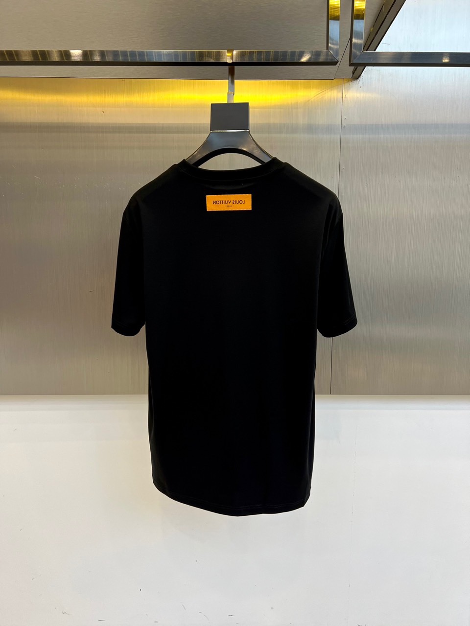 シンプル 合わせやすい クルーネック ルイ・ヴィトン Tシャツ 偽物 ブラック-3