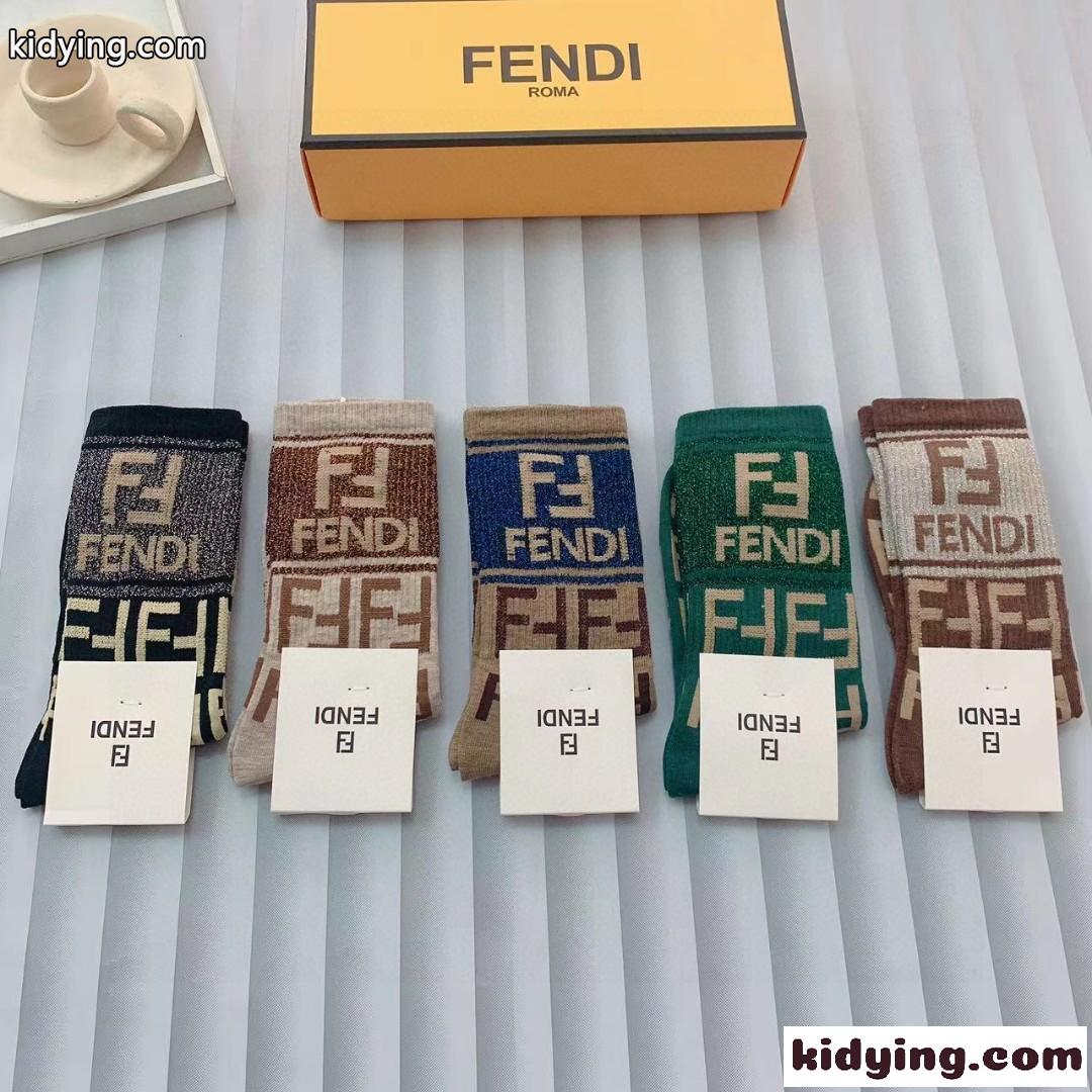 上品 カジュアル FFロゴ おしゃれ 人気 5足セット フェンディ ソックス コピー 靴下-3