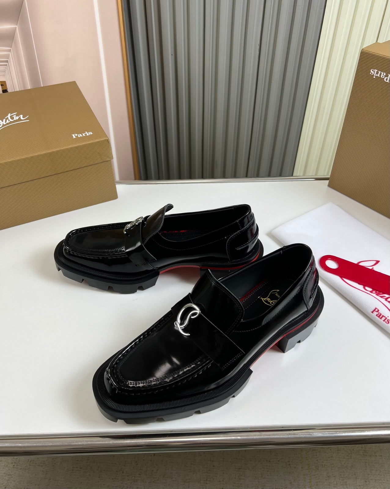 高級感 人気 クリスチャン・ルブタン シューズ コピー 上品 メンズ ローファー ブラック-1