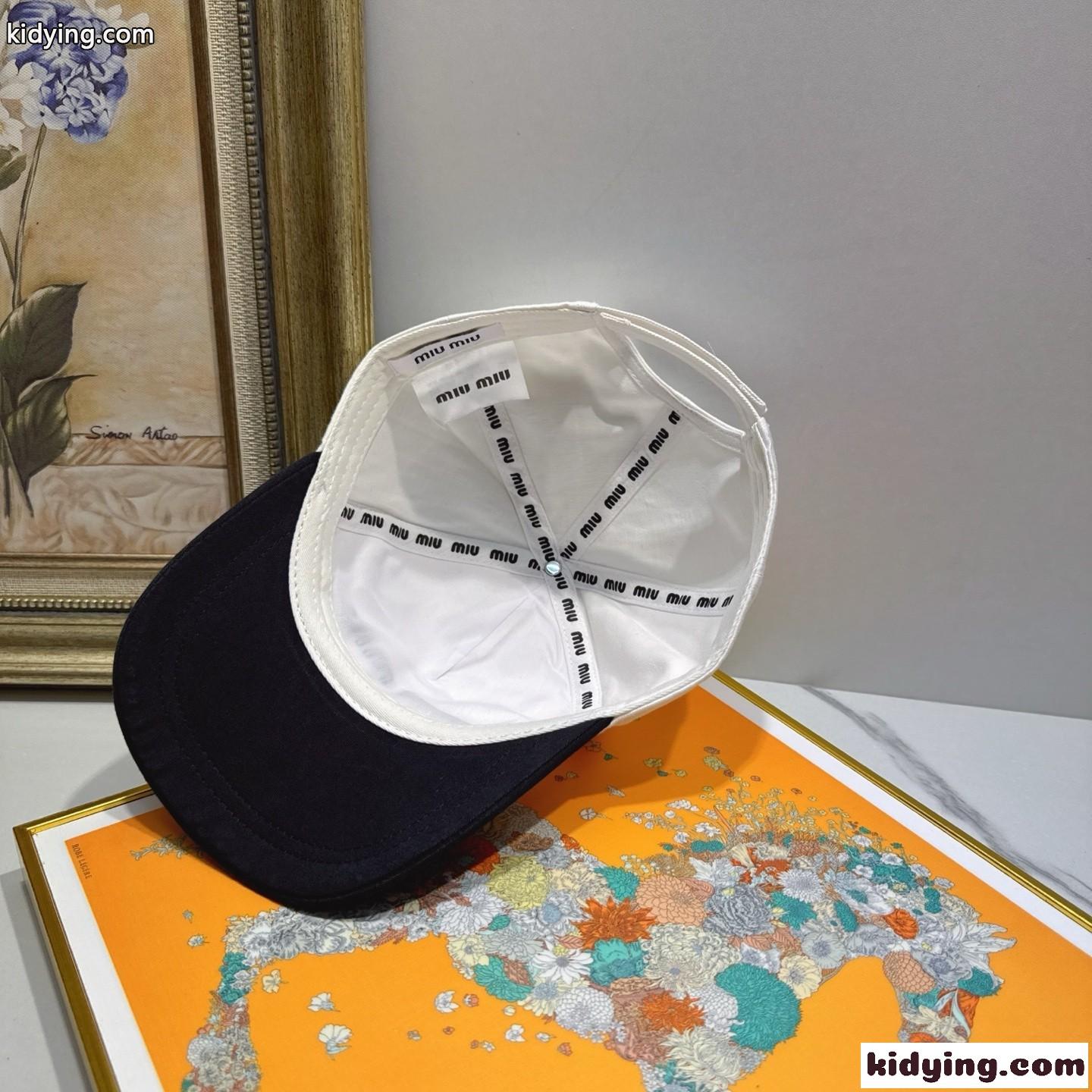配色 おしゃれ ミュウミュウ キャップ コピー ロゴ刺繍 ベースボールキャップ-4