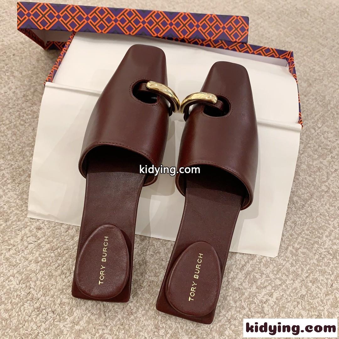 目立つデザイン ピアス ミュール トリーバーチ サンダル スーパーコピー ブラウン-1