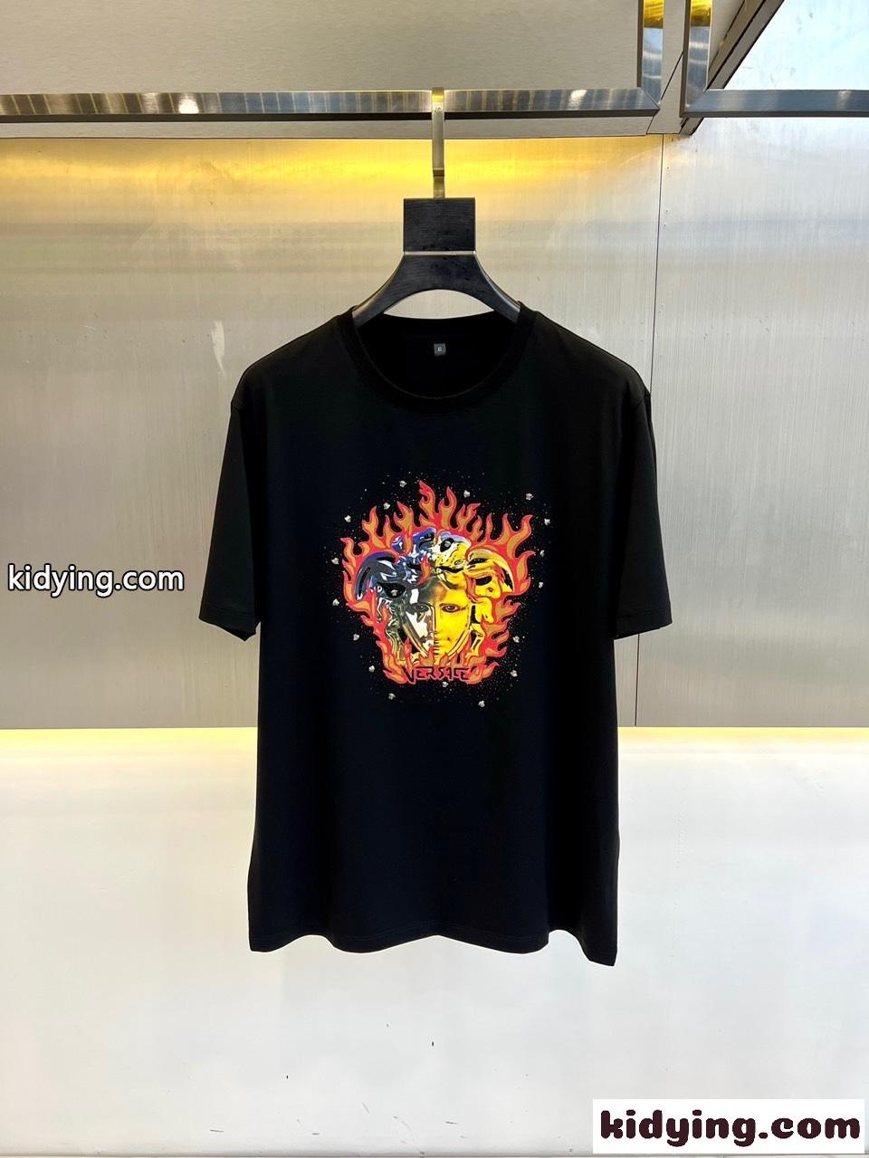 ヴェルサーチェ Tシャツ 偽物 人気 メドゥーサ クルーネック半袖Tシャツ ブラック-0