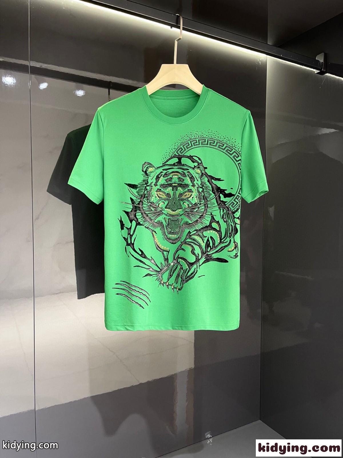 目を引く 個性的 3色あり クルーネック ヴェルサーチェ 半袖Tシャツ コピー カジュアル おしゃれ 着心地抜群 トップス-2