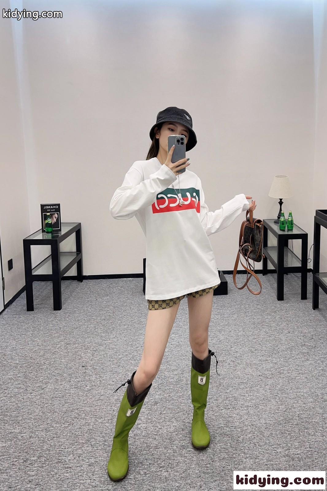 グッチ Tシャツ コピー 定番 カジュアル リラックス 長袖Tシャツ ロゴプリント-5